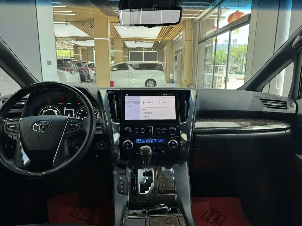 Toyota Vellfire 2021 — фото 13