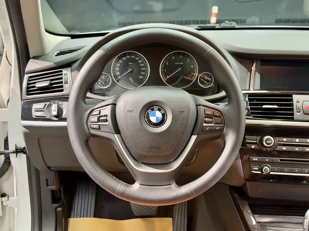BMW X3 2016 — фото 16