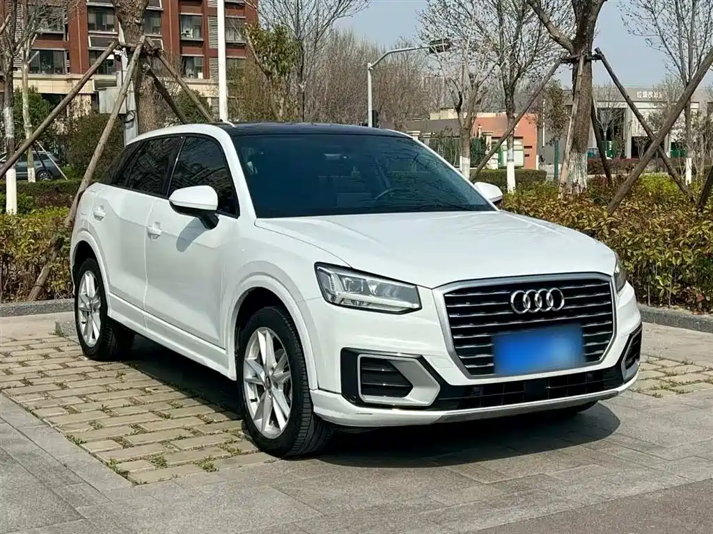 Audi Q2L 2021 — фото 11