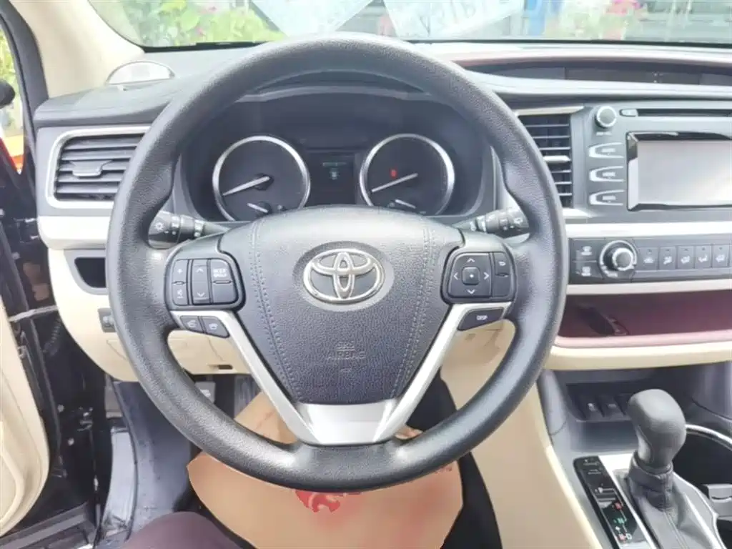 Toyota Highlander 2017 — фото 11