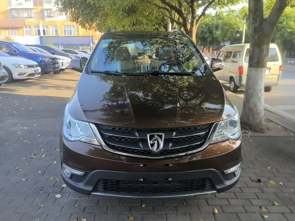 Baojun 730 2015