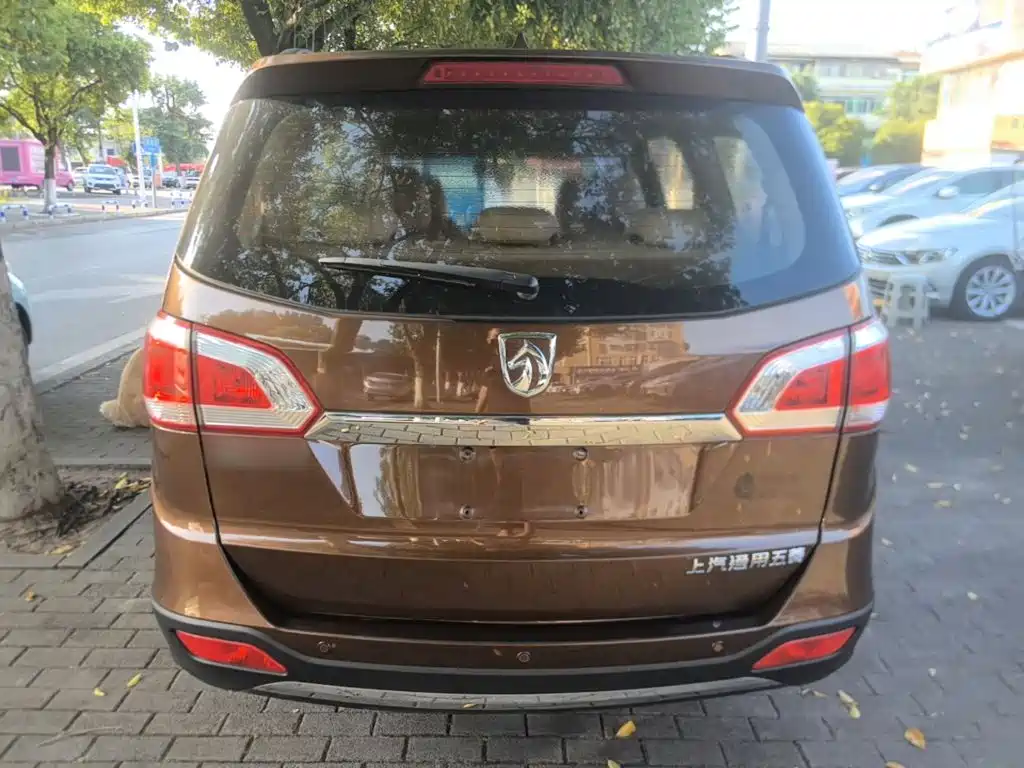 Baojun 730 2015