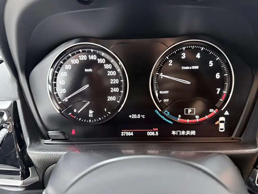 BMW 1 Series 2022 — фото 16