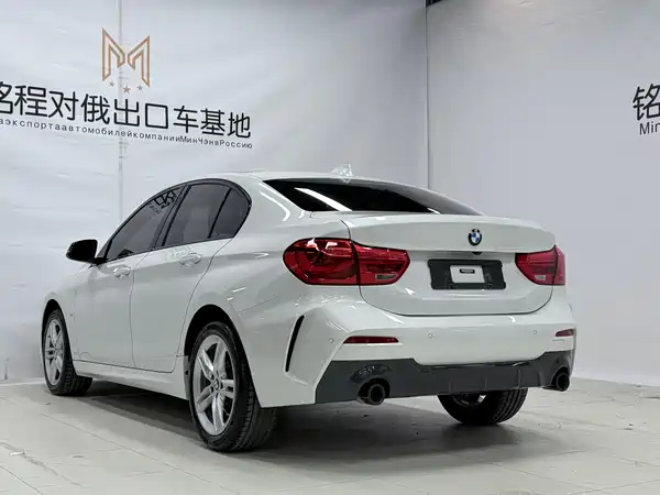 BMW 1 Series 2021