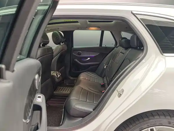 Mercedes-Benz C-Class 2020