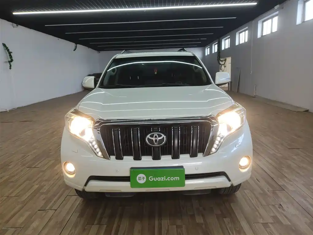 Toyota Prado 2016 — фото 3
