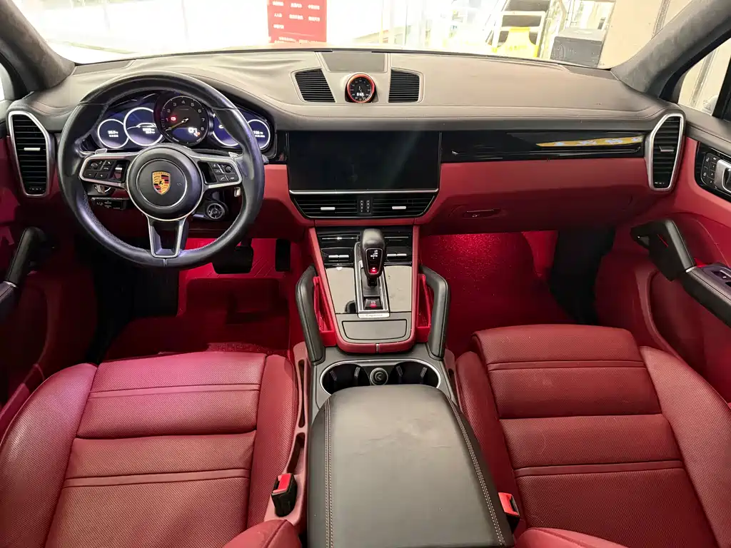 Porsche Cayenne Hybrid 2022 — фото 10