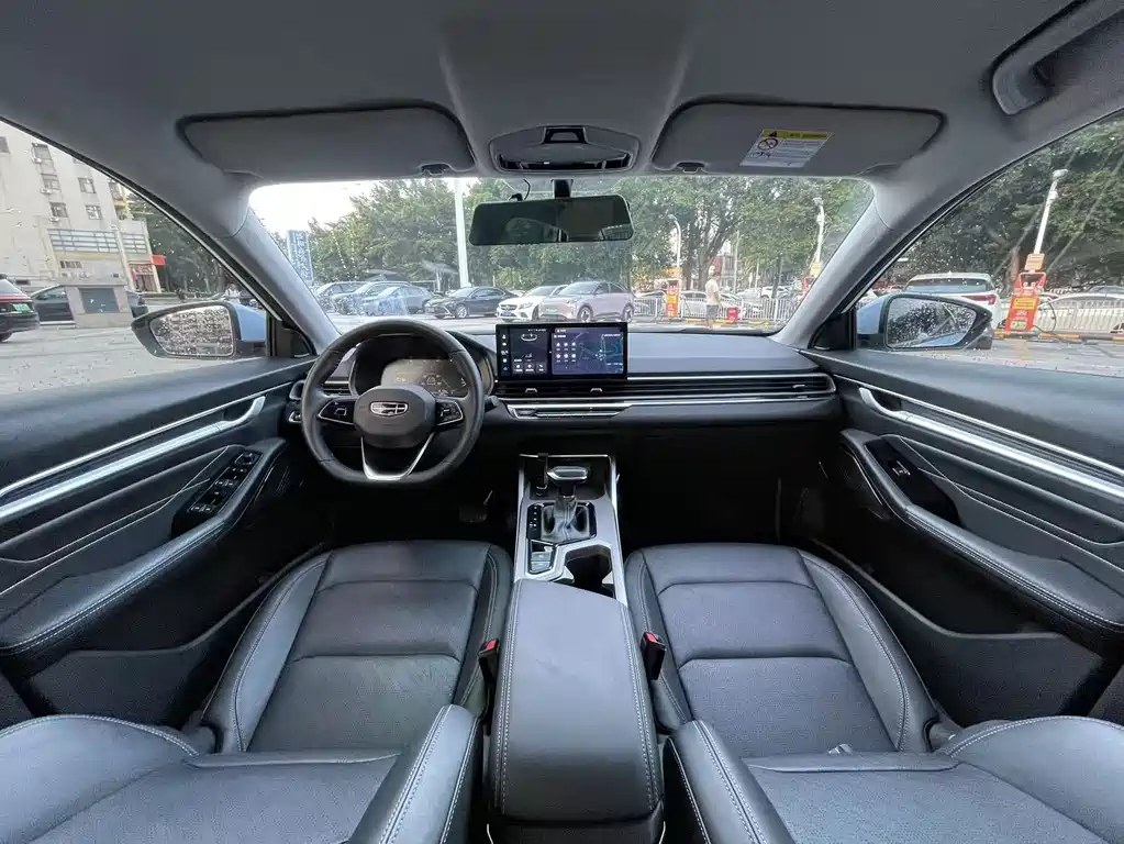 Geely Emgrand 2023 — фото 13