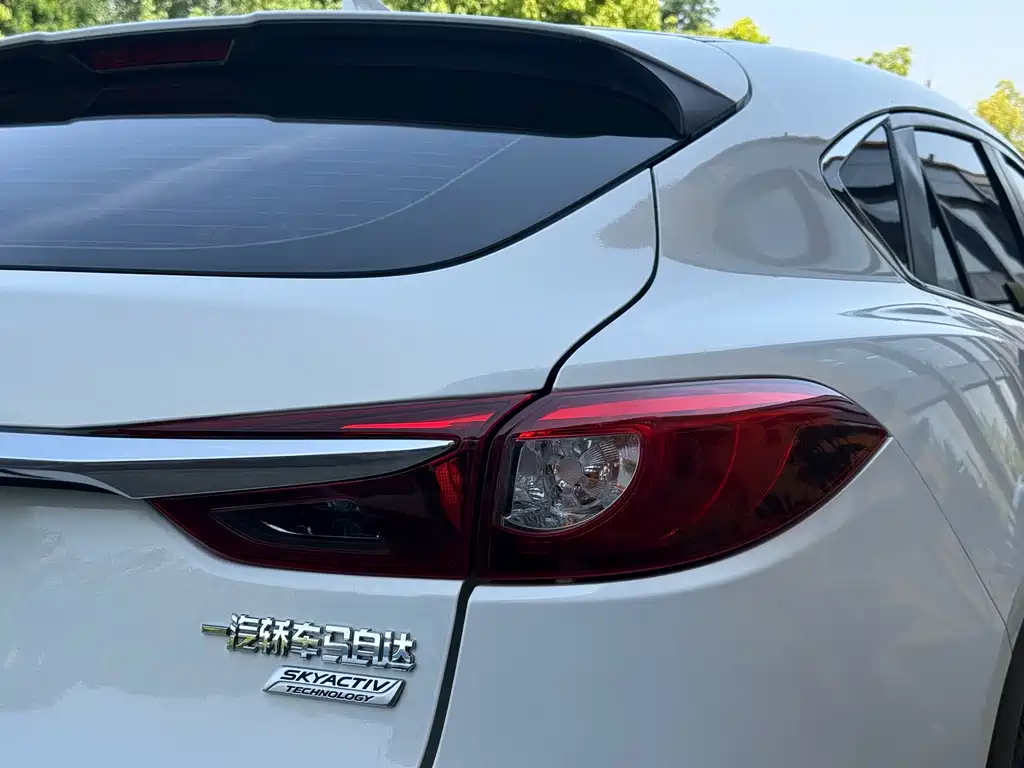 Mazda CX-4 2017 — фото 13