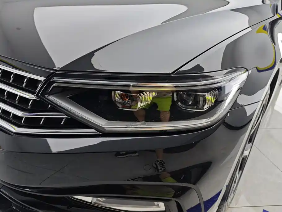 Volkswagen Magotan 2024