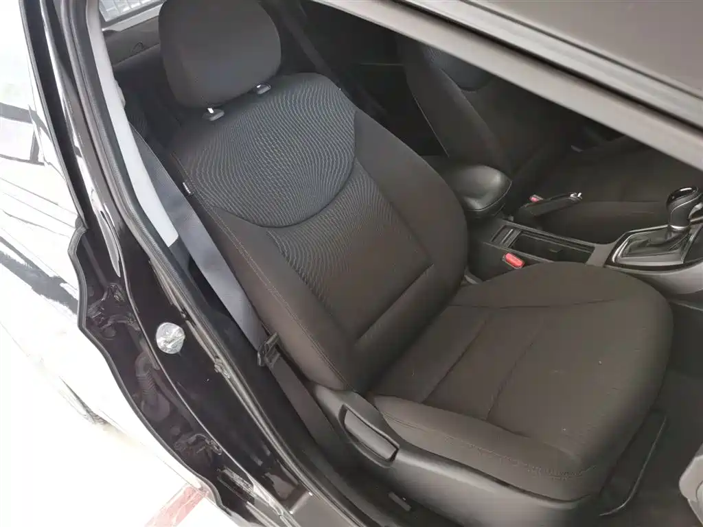Hyundai Elantra Langdong 2015 — фото 20