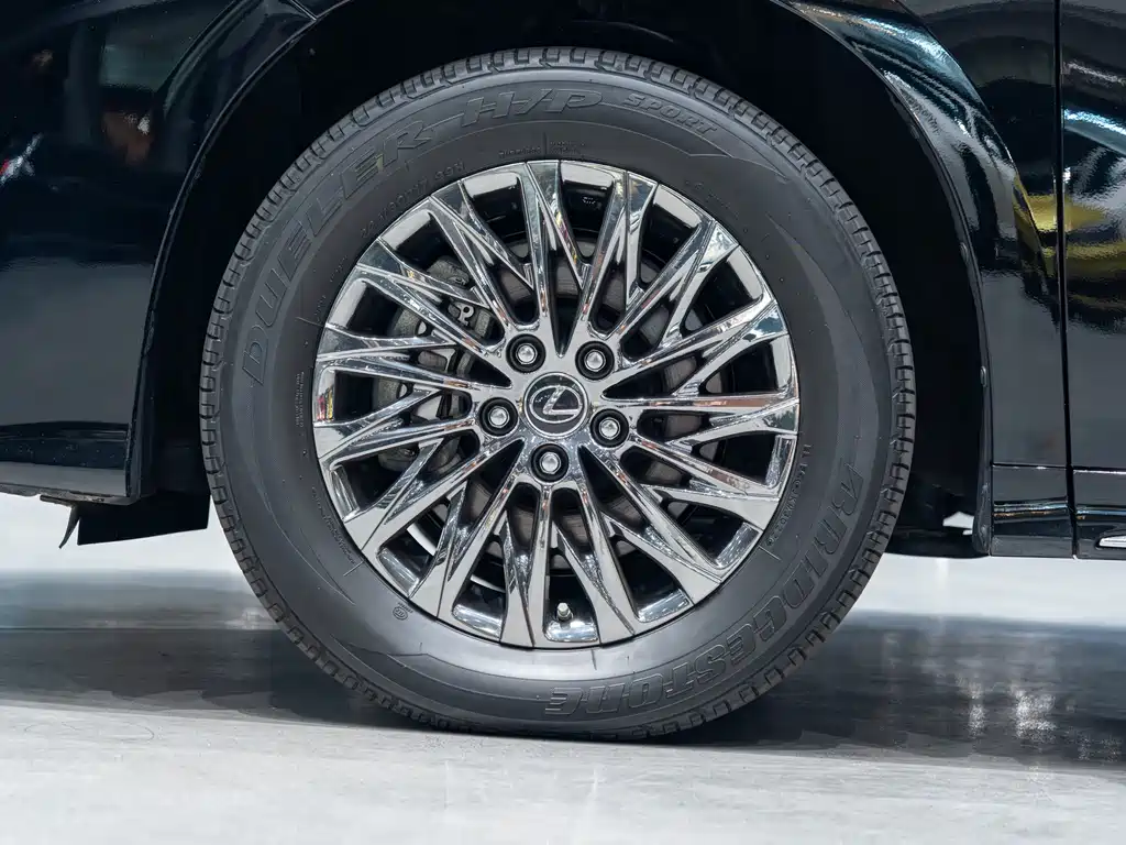 Lexus LM 2022 — фото 16