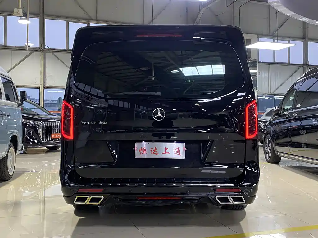 Mercedes-Benz Vito 2023 — фото 16