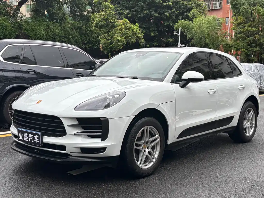 Porsche Macan 2021 — фото 1