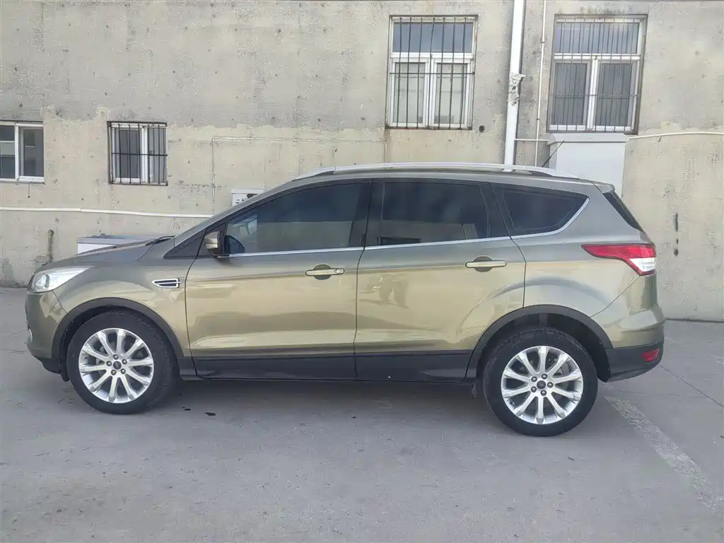 Ford Kuga 2014 — фото 6