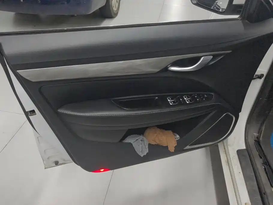 Geely Emgrand 2020