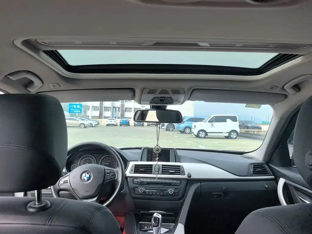 BMW 3 Series 2015 — фото 14