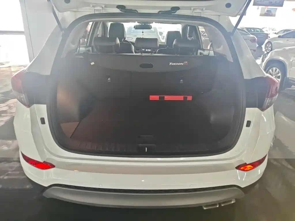 Hyundai Tucson 2018 — фото 19