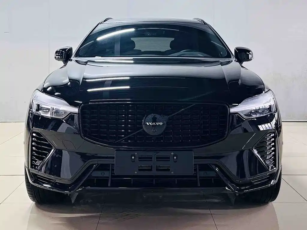 Volvo XC60 PHEV 2025 — фото 2