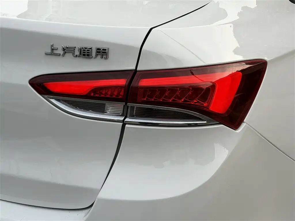 Buick Excelle 2019 — фото 24