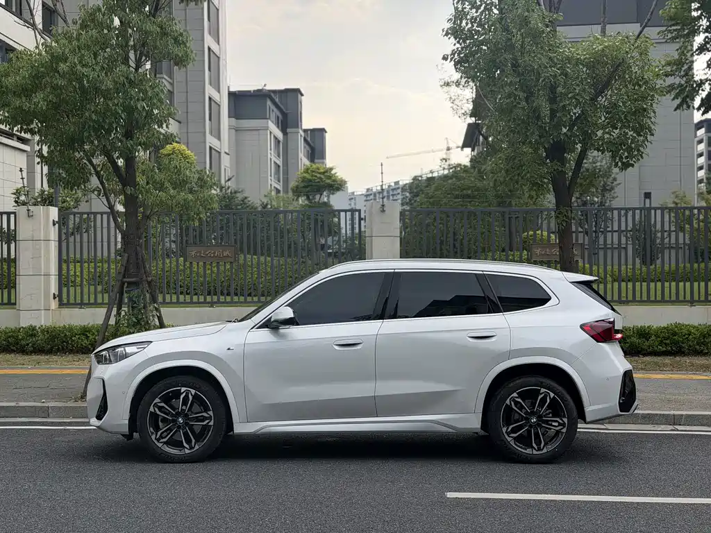 BMW X1 2024 — фото 2