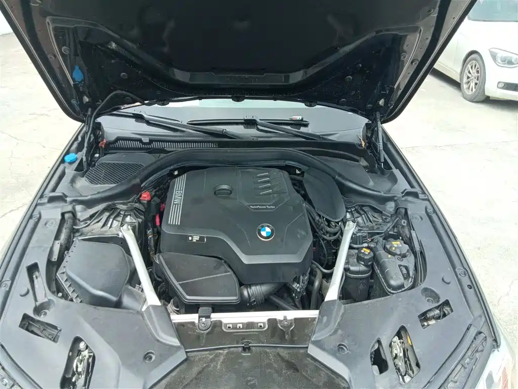 BMW 5 Series 2021 — фото 16