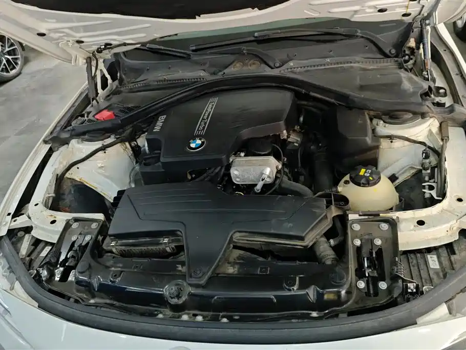 BMW 3 Series 2015 — фото 10