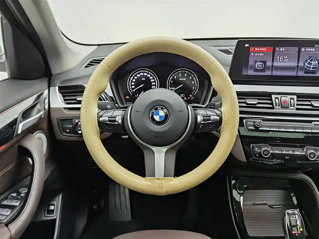 BMW X1 2021 — фото 11