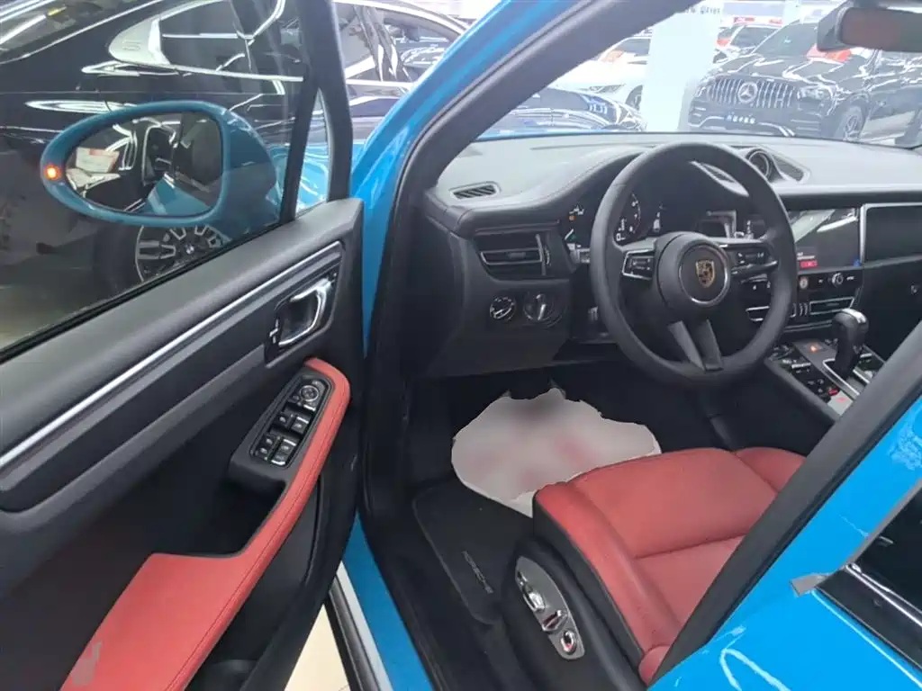 Porsche Macan 2022 — фото 16