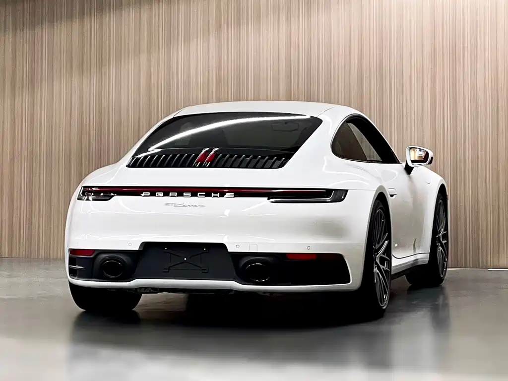 Porsche 911 2023 — фото 5