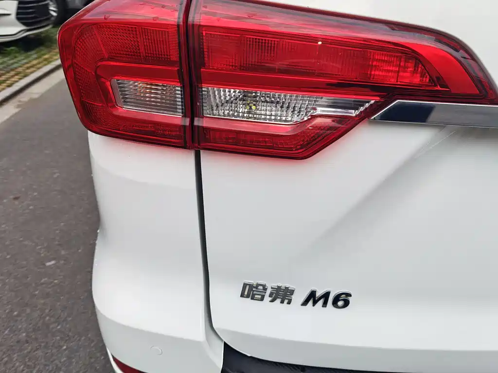 Haval M6 2019 — фото 11