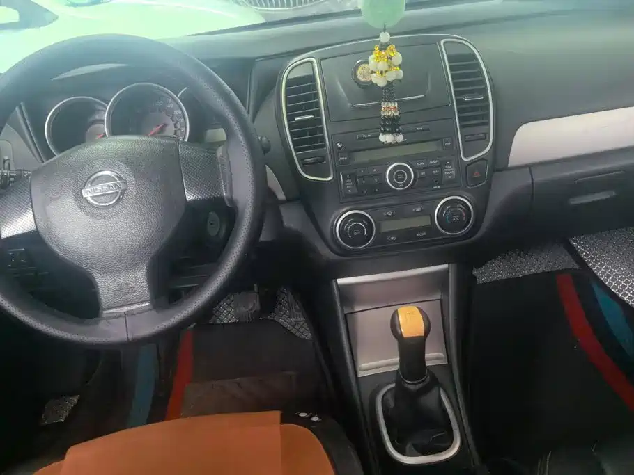 Nissan Sylphy 2018 — фото 12