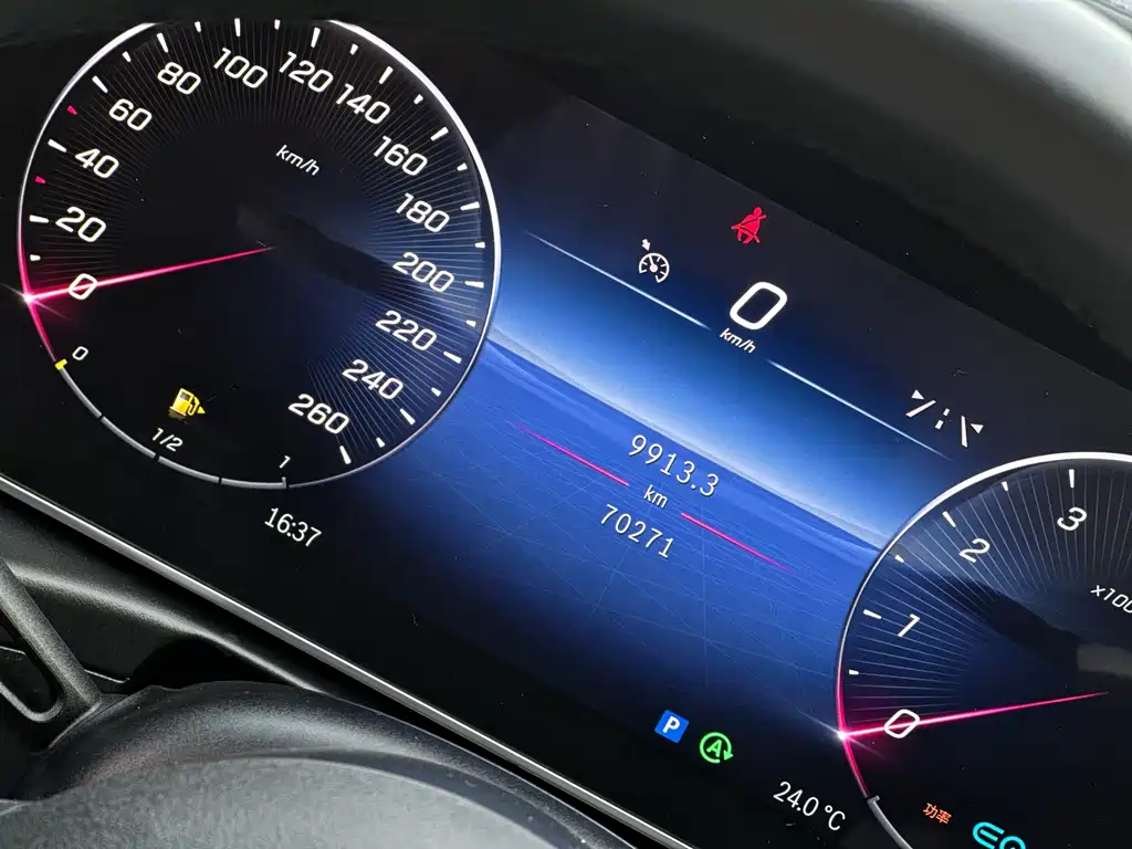 Mercedes-Benz C-Class 2022 — фото 16