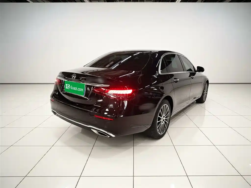 Mercedes-Benz E-Class 2023 — фото 7