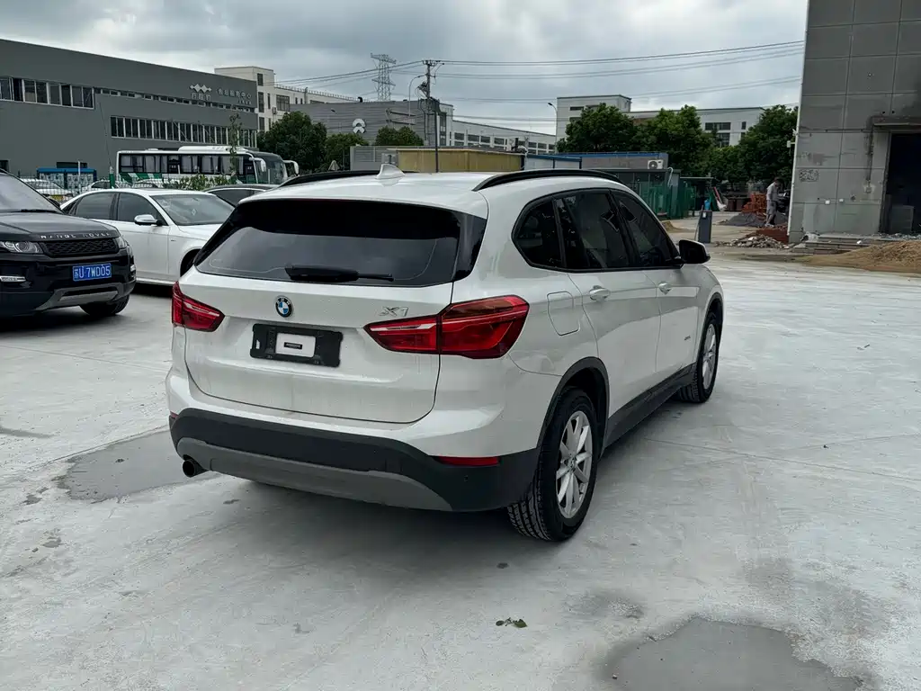 BMW X1 2016 — фото 16
