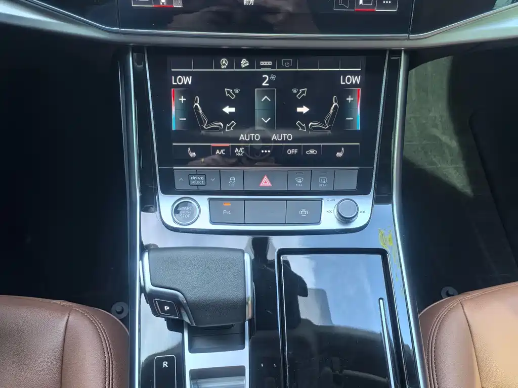 Audi Q7 2024 — фото 16