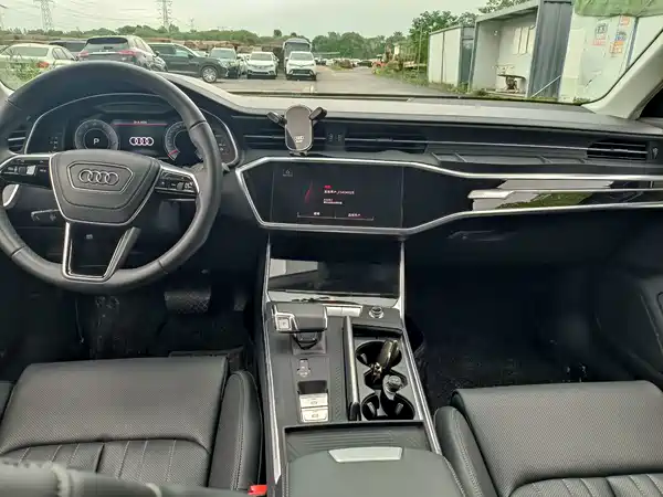 Audi A6L 2025
