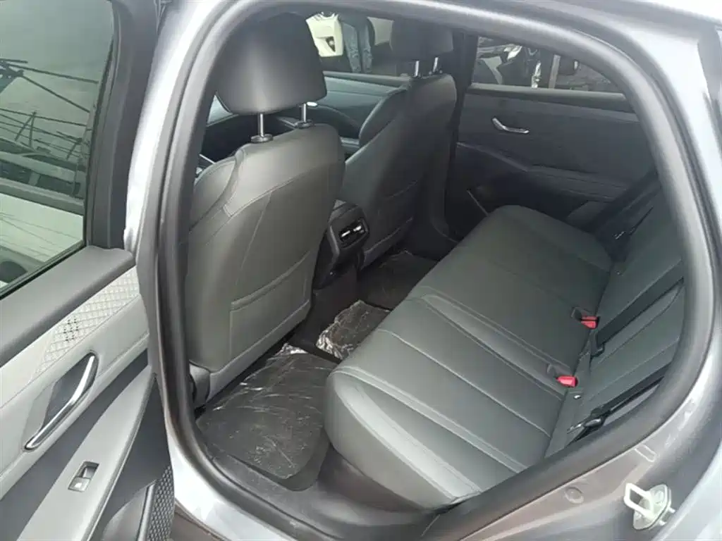 BYD Qin PLUS 2025 — фото 17