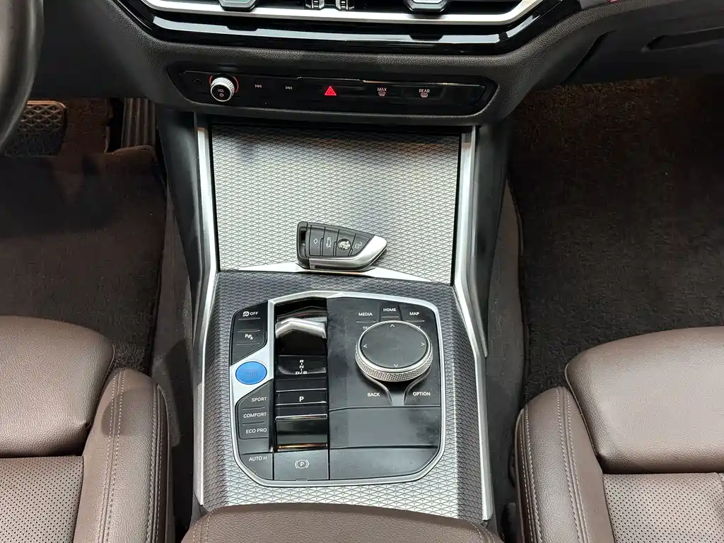 BMW i3 2022 — фото 13