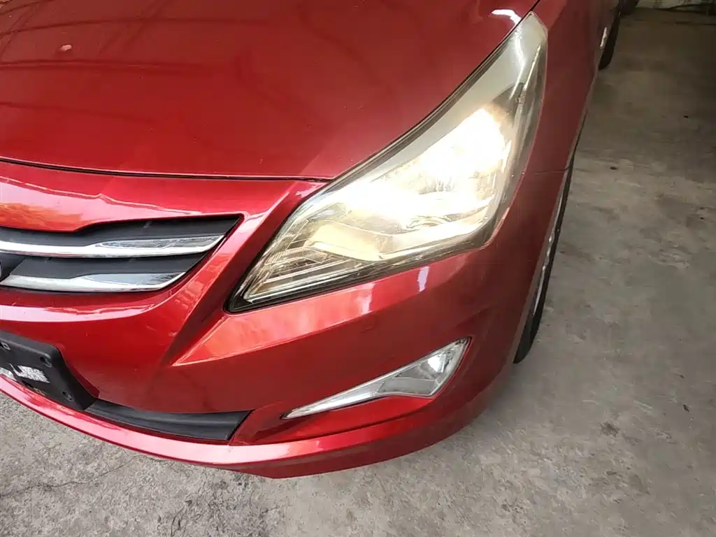 Hyundai Verna 2014 — фото 24