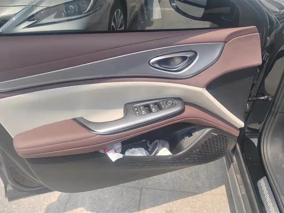BYD Seal 07 DM-i 2025 — фото 7
