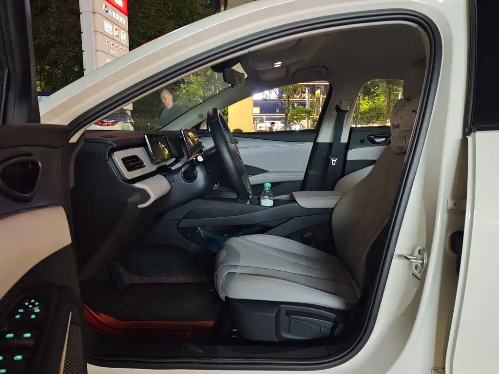 BYD Seal 06 2025