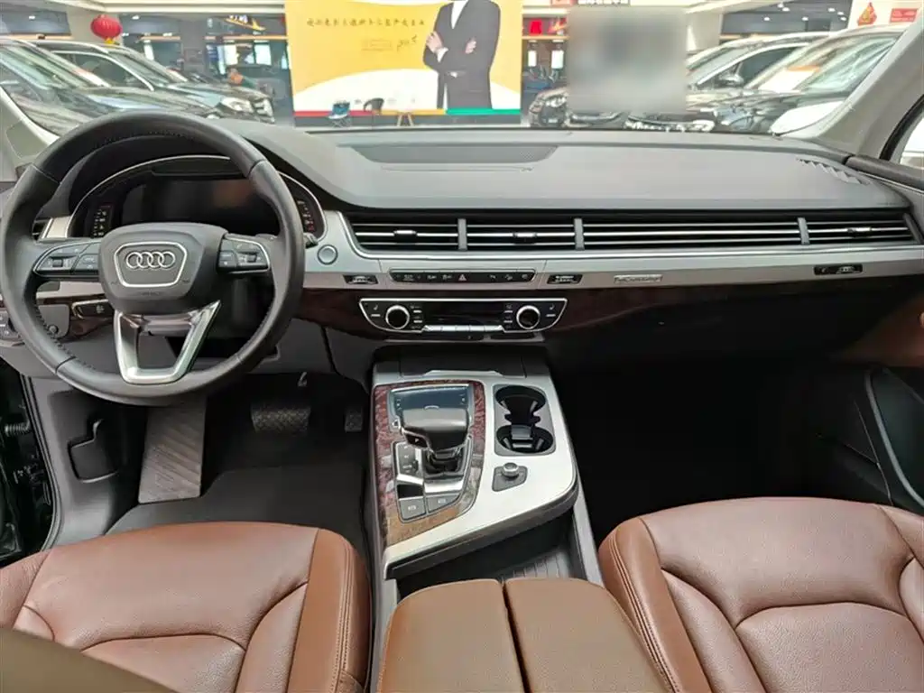 Audi Q7 2018 — фото 9