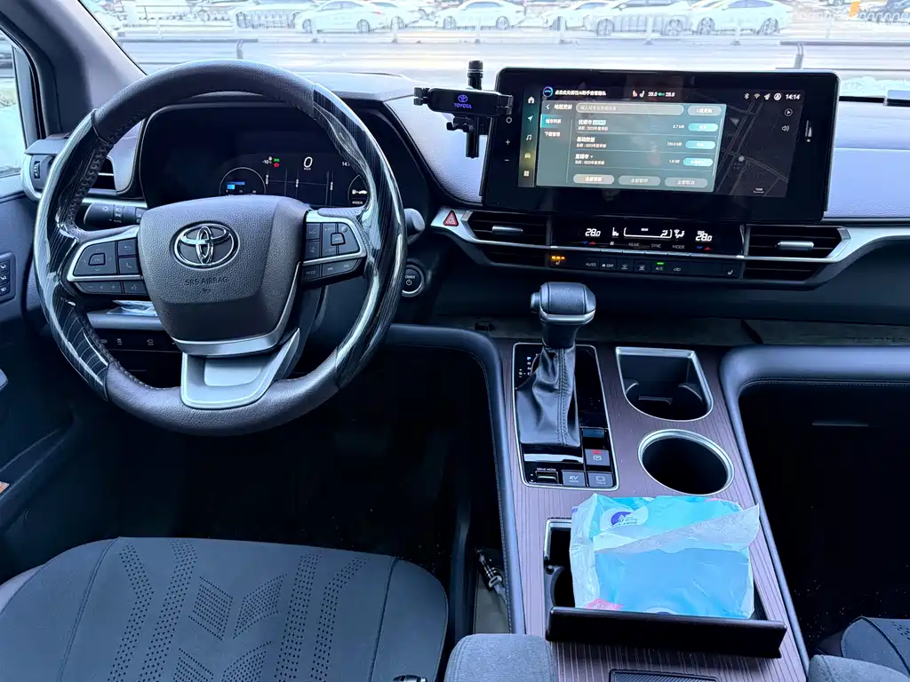 Toyota Granvia 2025 — фото 14