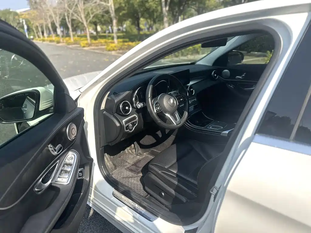 Mercedes-Benz C-Class 2019