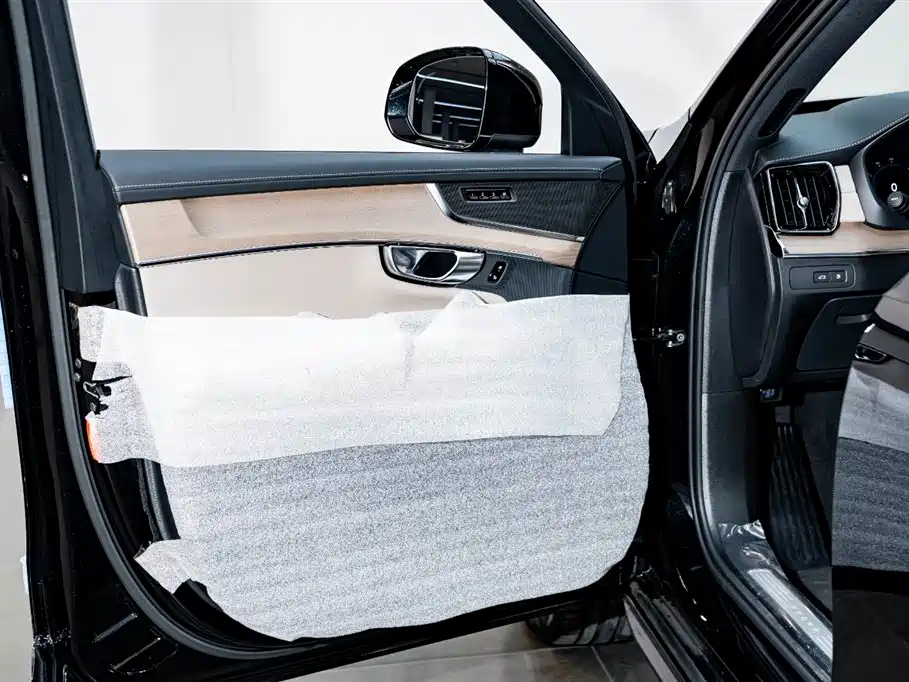 Volvo XC90 PHEV 2026 — фото 17