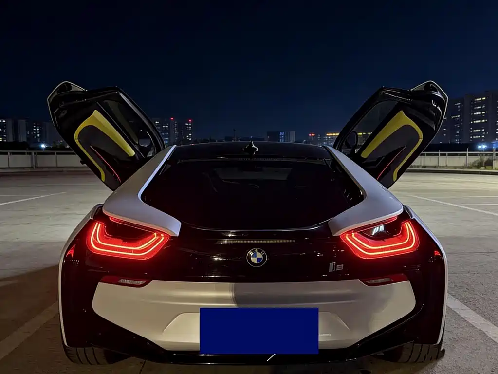 BMW i8 2015 — фото 5