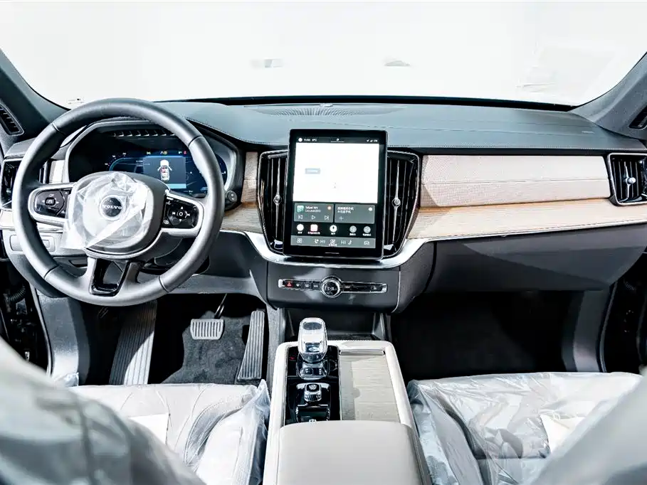 Volvo XC90 PHEV 2026 — фото 13