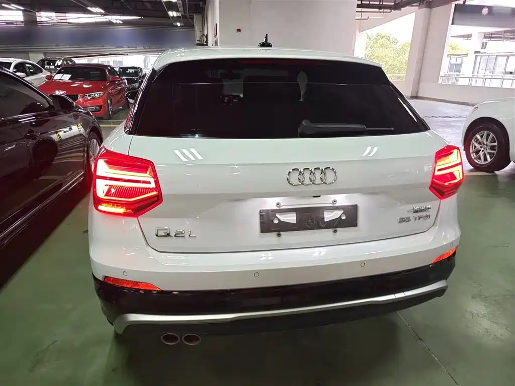 Audi Q2L 2020 — фото 6