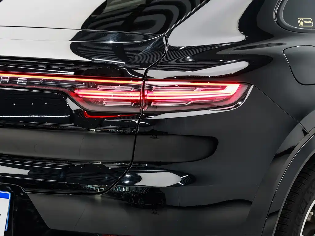 Porsche Cayenne 2020 — фото 9